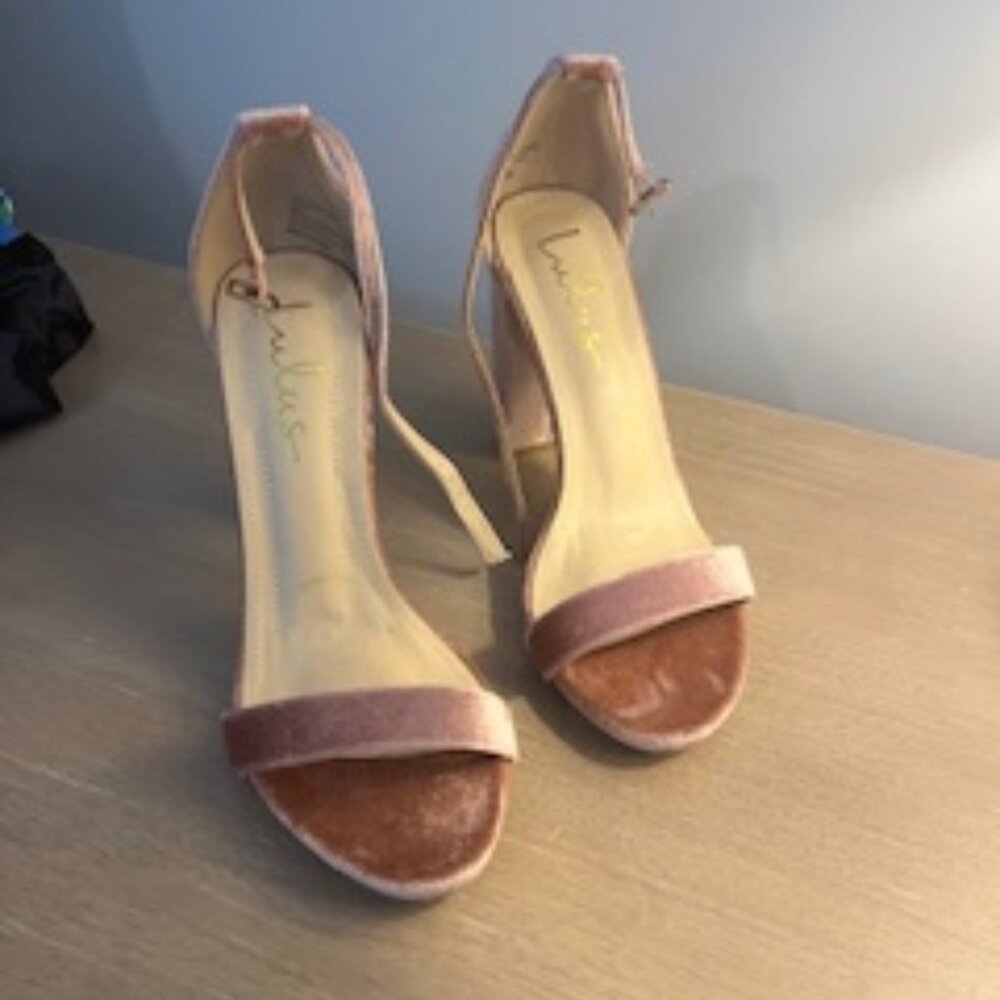 Lulus blush velvet block heel / Worn 1x / Size 7